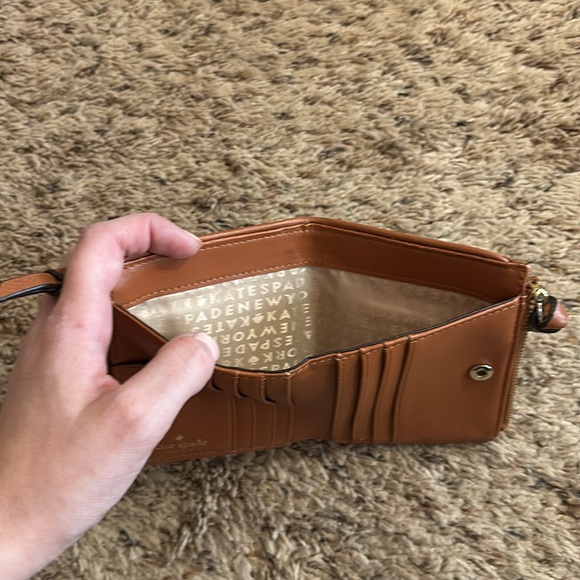 Bifold Kate Spade Wallet - Picture 3 of 4